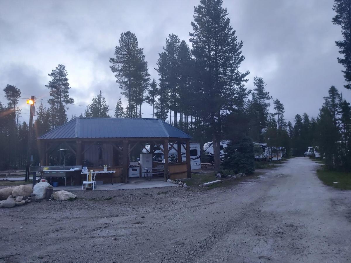 Blue River Cabins & Campgrounds المظهر الخارجي الصورة